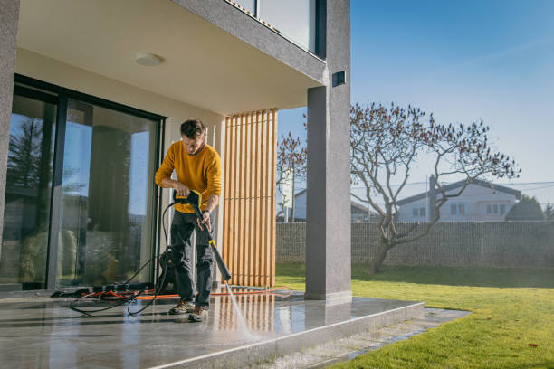 Best Pool Deck Cleaning  in Bridge City, TX
